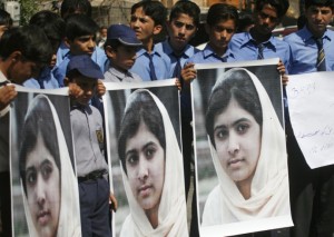 Young Pakistani Supporters of Malala Yousafzai. / Reuters