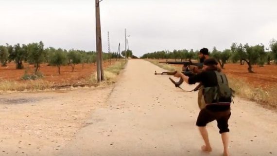 ISIL gains territory near Turkish border through which rebel forces have been supplied