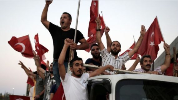 Demonstrators in Turkey call for closing of key strategic base used for strikes against ISIL Demonstrators in Turkey call for closing of key strategic base used for strikes against ISIL