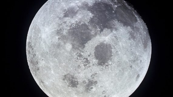 China weighs ‘lunatic plan’: A permanent manned moon base China weighs ‘lunatic plan’: A permanent manned moon base