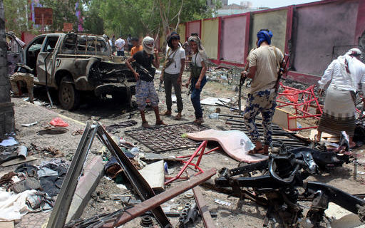 ISIL moves in on Yemen war with massive suicide bomb attack ISIL moves in on Yemen war with massive suicide bomb attack
