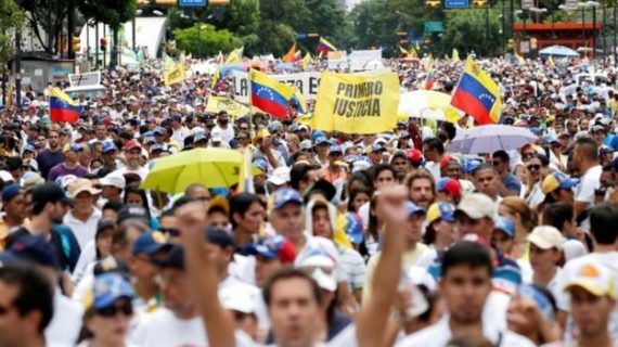 ‘Bring down Maduro’: Masses of protesters flood Caracas streets ‘Bring down Maduro’: Masses of protesters flood Caracas streets
