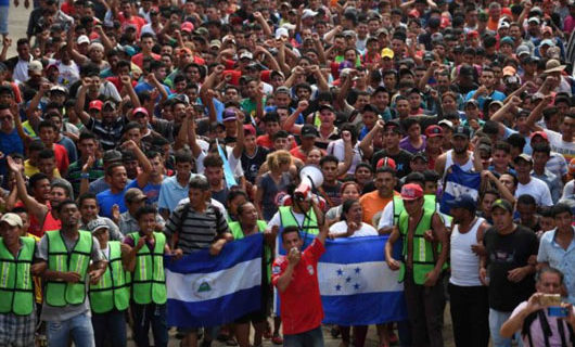 Trump delivers ultimatum as thousands of additional migrants head for border Trump delivers ultimatum as thousands of additional migrants head for border