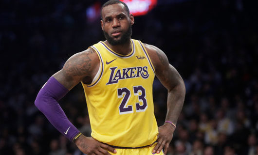 LeBron James: NFL owners have ‘slave mentality’