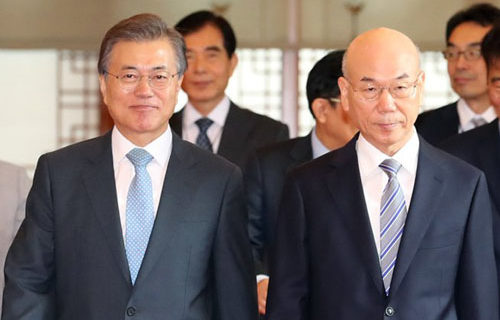 Seoul’s media crackdown prompts statement from Foreign Correspondents’ Club Seoul’s media crackdown prompts statement from Foreign Correspondents’ Club