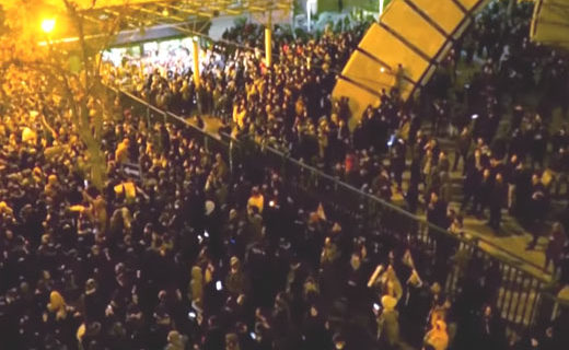 Day 3: Iranian people not backing down; U.S. repeats warning