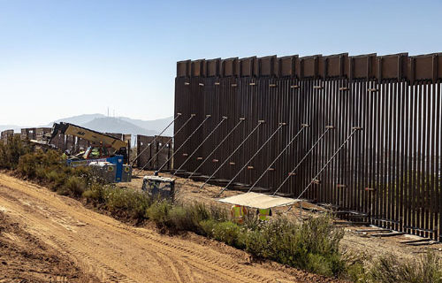 Report: White House has secured funds for 1,000 miles of border wall
