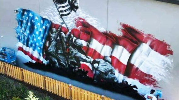 Oregon business owner ordered to remove patriotic mural Oregon business owner ordered to remove patriotic mural