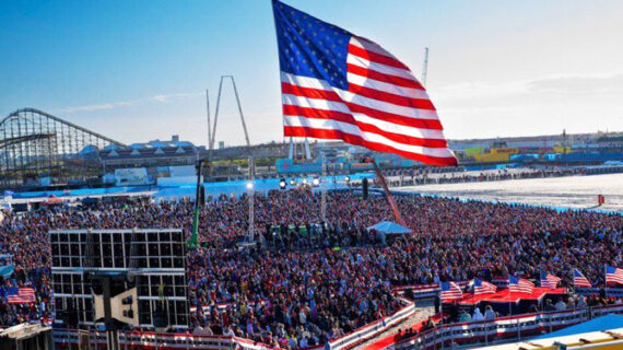 Massive Trump rally brings business boom to NJ boardwalk: July 4, Memorial Day ‘packed into one’ Massive Trump rally brings business boom to NJ boardwalk: July 4, Memorial Day ‘packed into one’