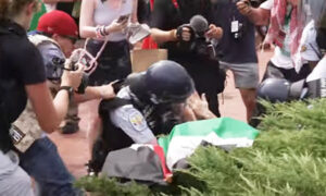 Charges dropped against rioters who defaced U.S. property in D.C. on July 25