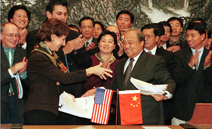 Specialist: China broke all free trade rules after being admitted to WTO