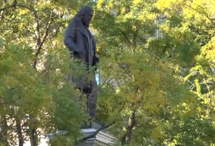 Statue of Gen. Albert Pike, toppled by Antifa-BLM rioters, returns to Judiciary Square