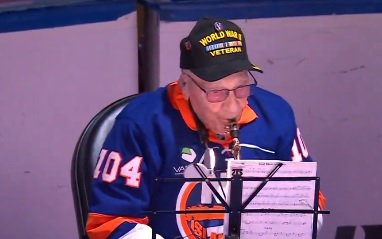 WWII veteran,104, nails the National Anthem at New York Islanders game