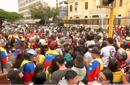 World reacts: Ecstatic Venezuelans celebrate, Left mourns narco-terrorist’s exit